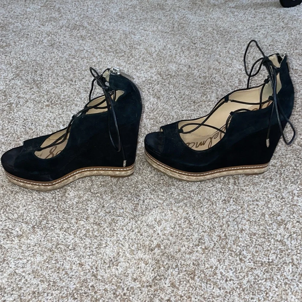 Black suede Sam Edelman wedges - Picture 3 of 6